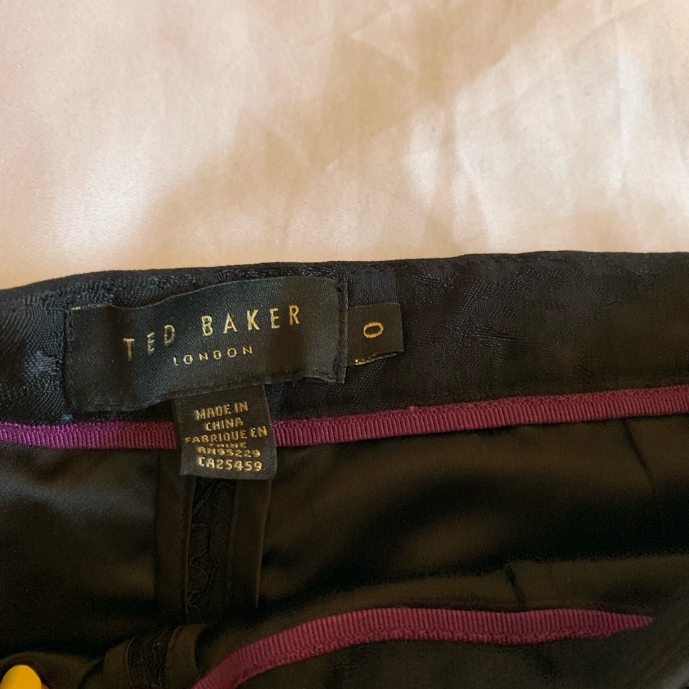Ted Baker Azaria Black Lace Shorts 0 - Picture 2 of 3